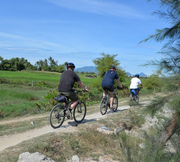 Cycle from Da Nang to Hue